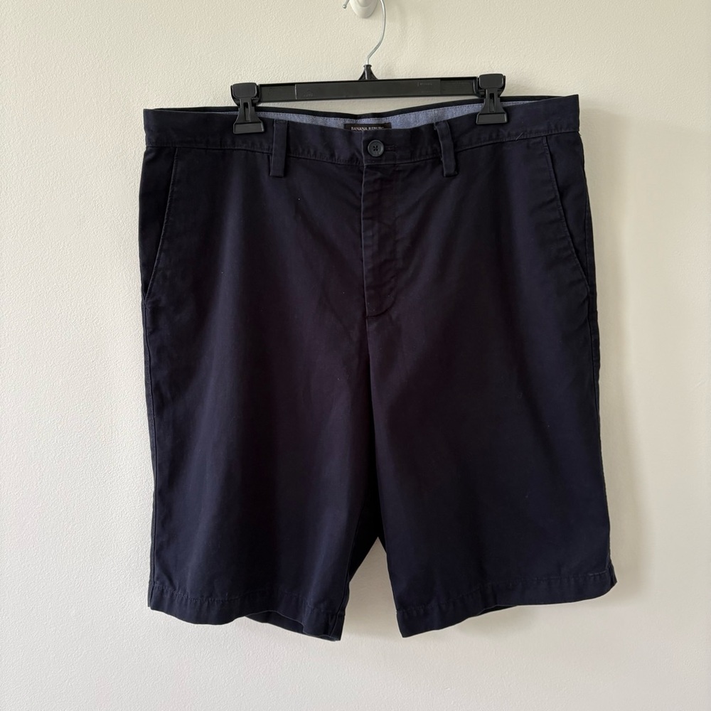 Banana Republic Men’s  Navy Blue Flat Front Shorts